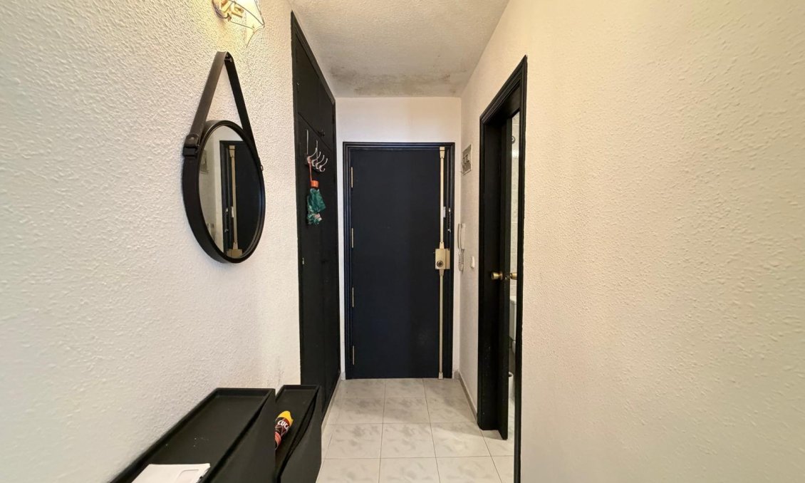Resale - Apartment -
Torrevieja - Playa del Cura