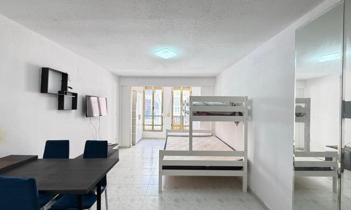 Resale - Apartment -
Torrevieja - Playa del Cura
