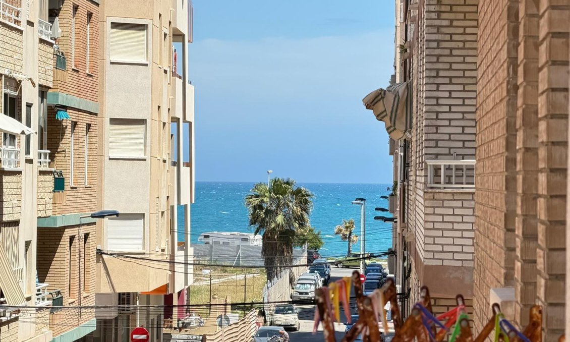 Resale - Apartment -
Torrevieja - Playa del Cura