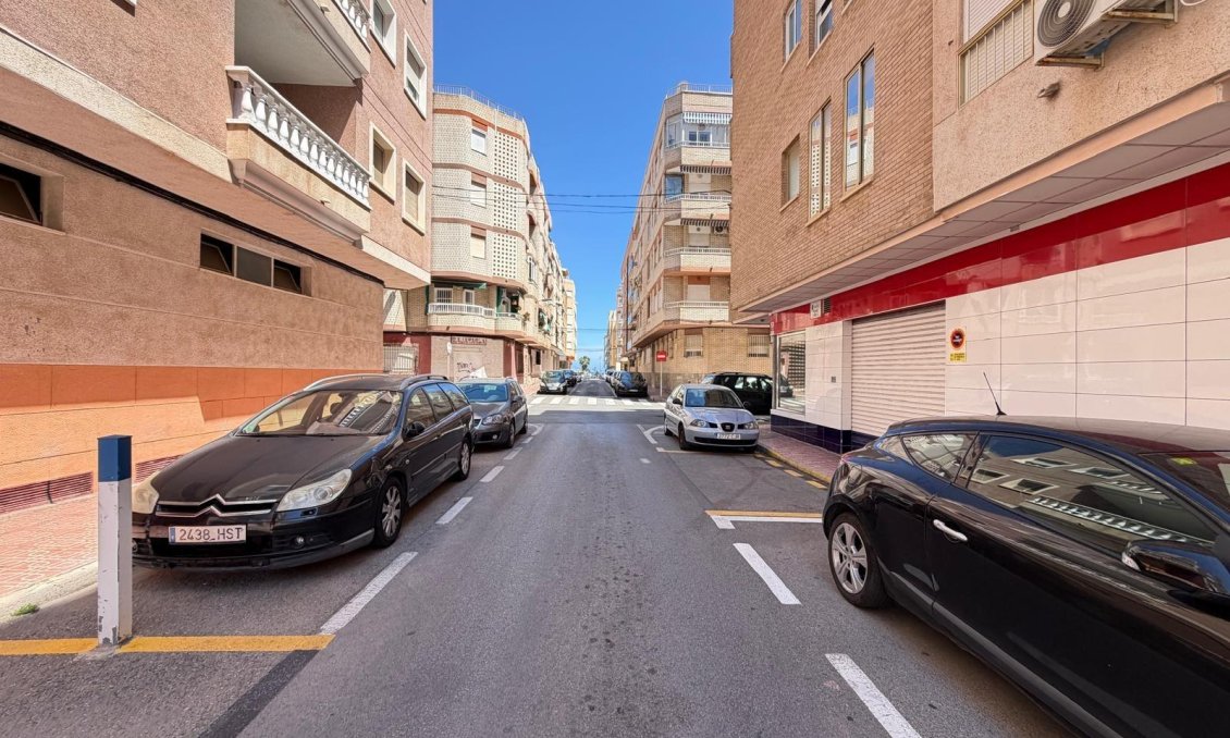 Resale - Apartment -
Torrevieja - Playa del Cura