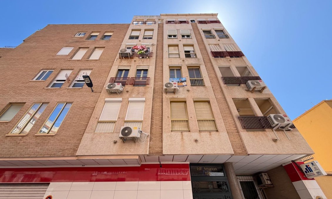 Resale - Apartment -
Torrevieja - Playa del Cura