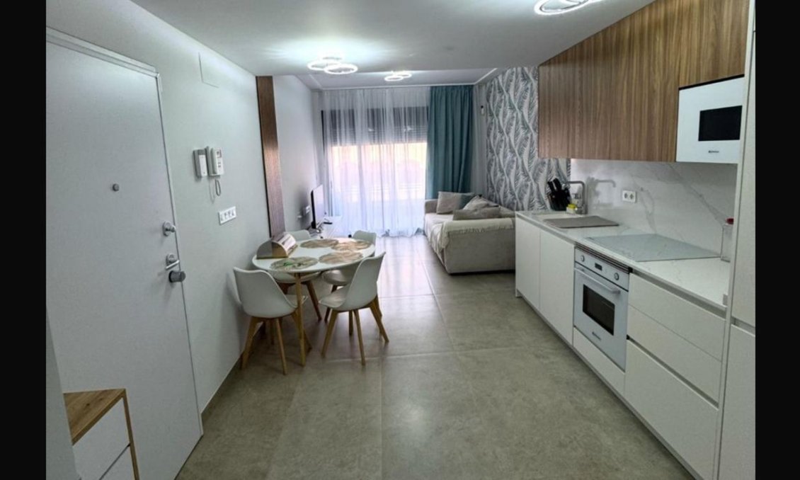 Resale - Apartment -
Torrevieja - Playa del Cura