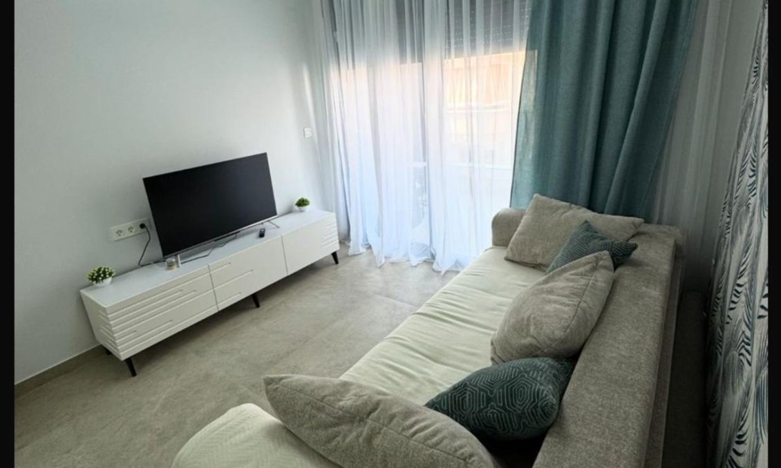 Resale - Apartment -
Torrevieja - Playa del Cura