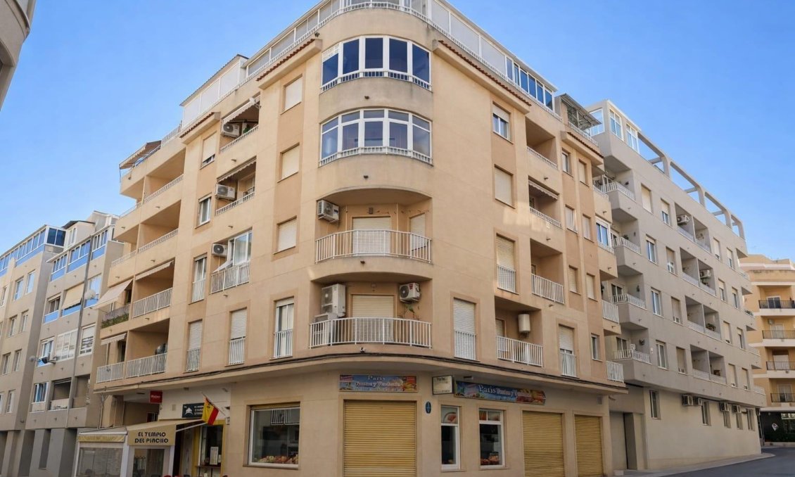 Resale - Apartment -
Torrevieja - Playa del Cura