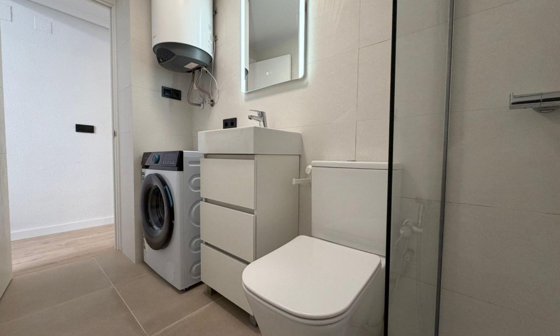 Resale - Apartment -
Torrevieja - Playa del Cura