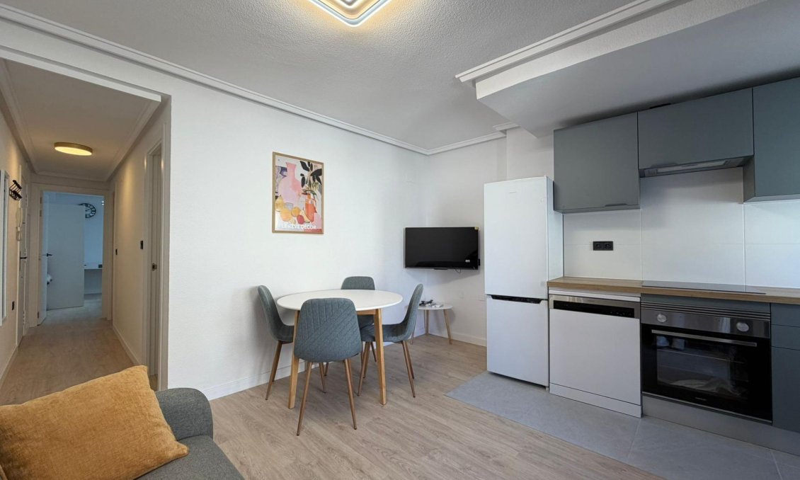 Resale - Apartment -
Torrevieja - Playa del Cura