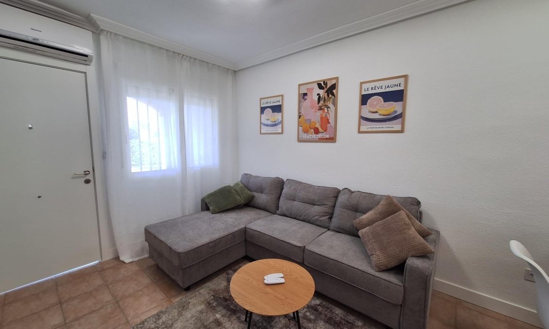 Revente - Bungalow -
Torrevieja - Sector 25