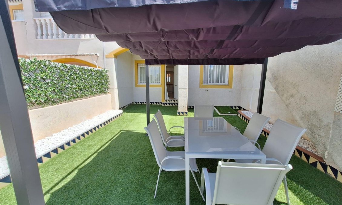Revente - Bungalow -
Torrevieja - Sector 25