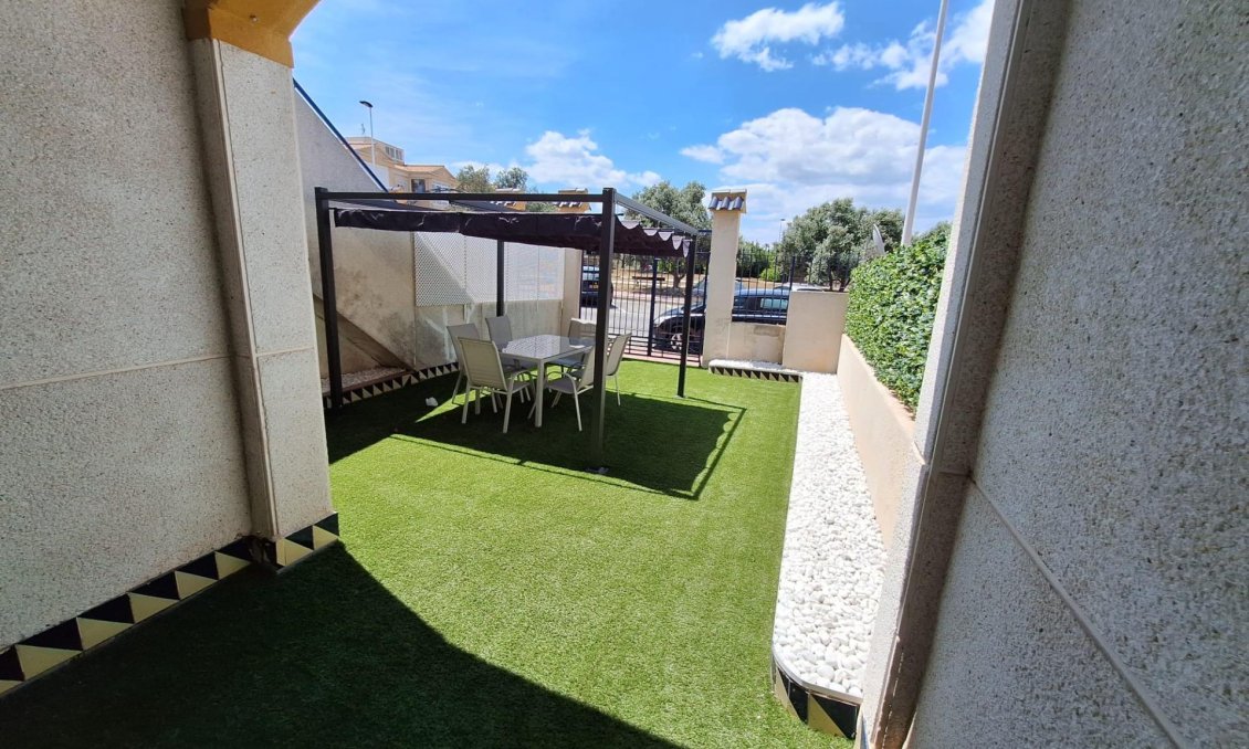 Revente - Bungalow -
Torrevieja - Sector 25