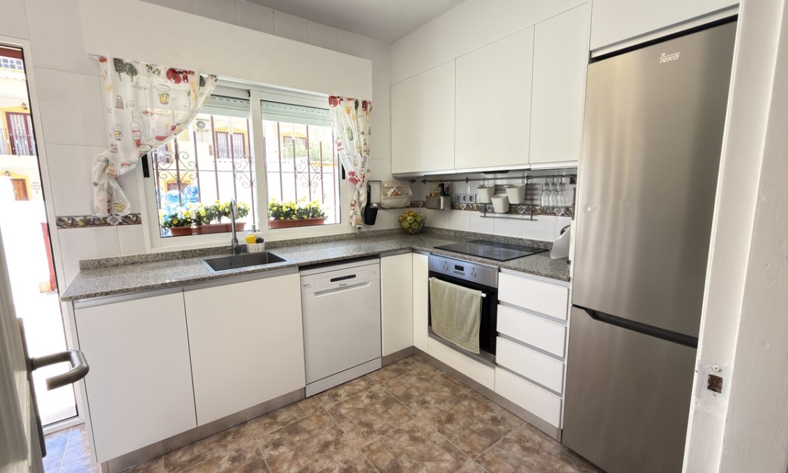 Revente - Maison de ville -
La Zenia - Costa Blanca