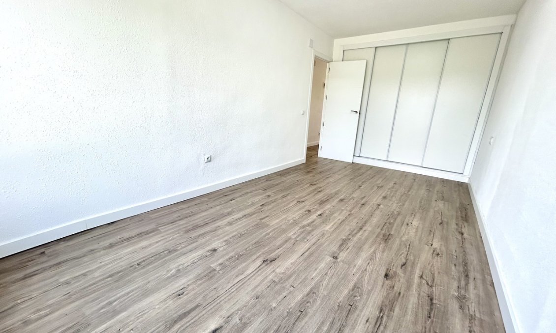 Revente - Appartement -
Villamartin - Costa Blanca
