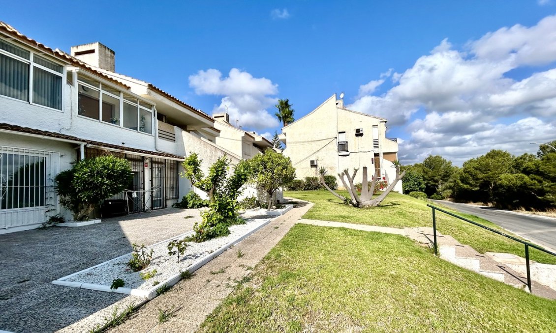 Revente - Appartement -
Villamartin - Costa Blanca