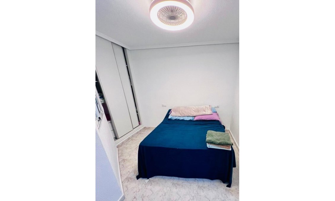 Revente - Appartement -
Torrevieja - Estacion De Autobuses