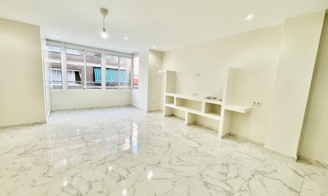 Wiederverkauf - Wohnung -
Torrevieja