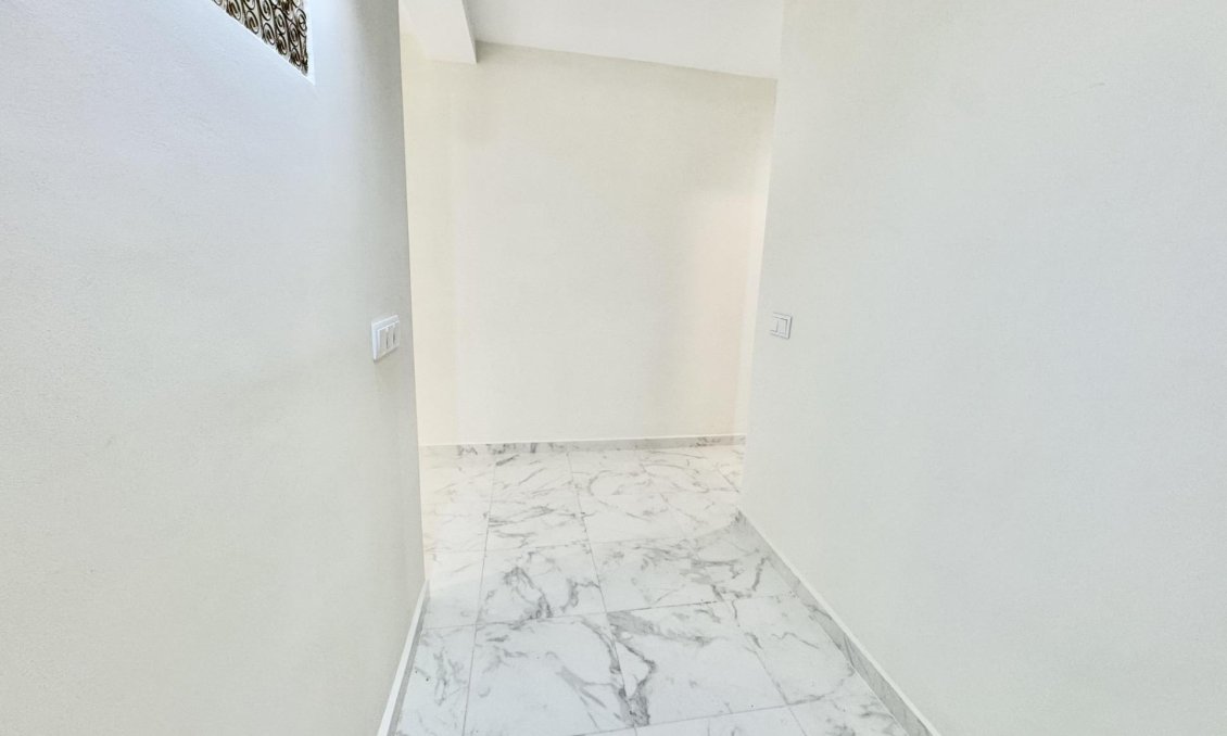 Wiederverkauf - Wohnung -
Torrevieja