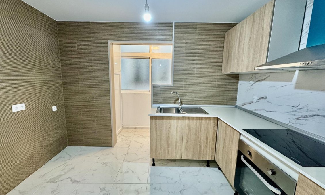 Wiederverkauf - Wohnung -
Torrevieja