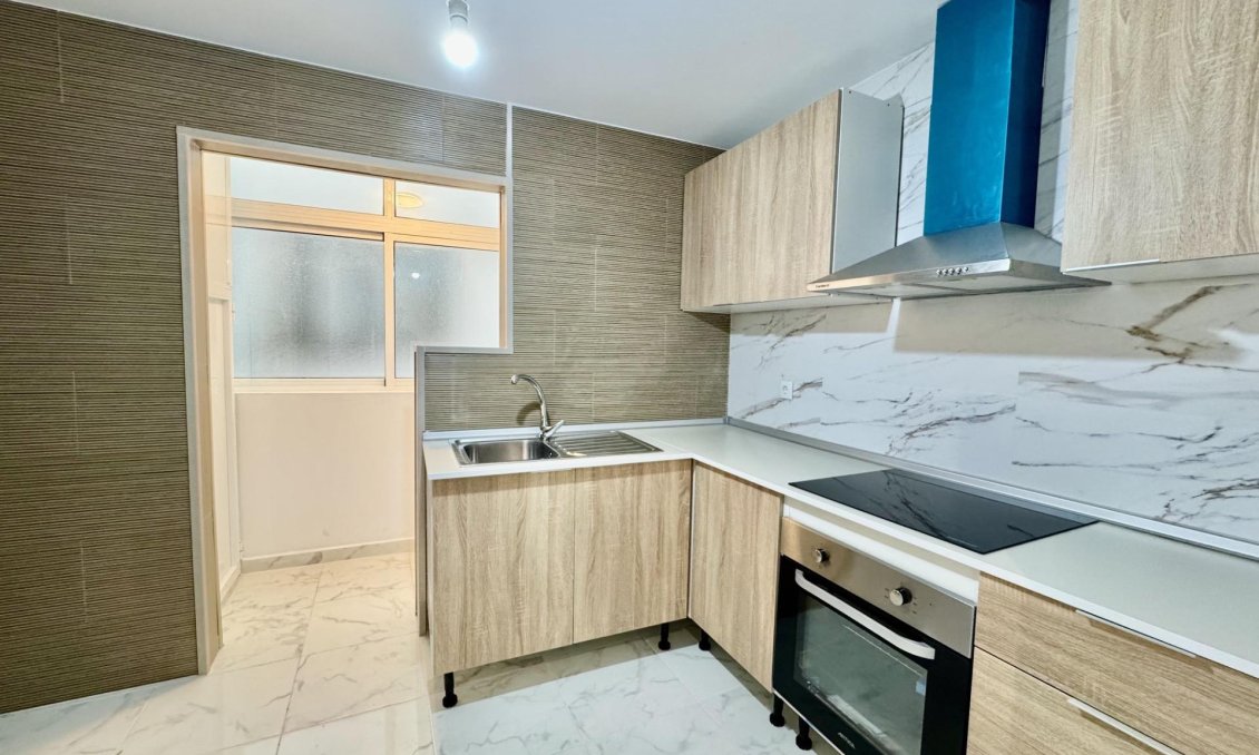 Wiederverkauf - Wohnung -
Torrevieja
