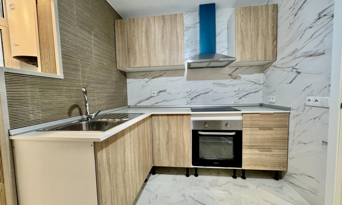 Wiederverkauf - Wohnung -
Torrevieja