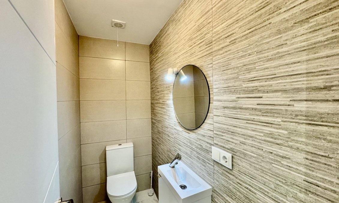 Wiederverkauf - Wohnung -
Torrevieja