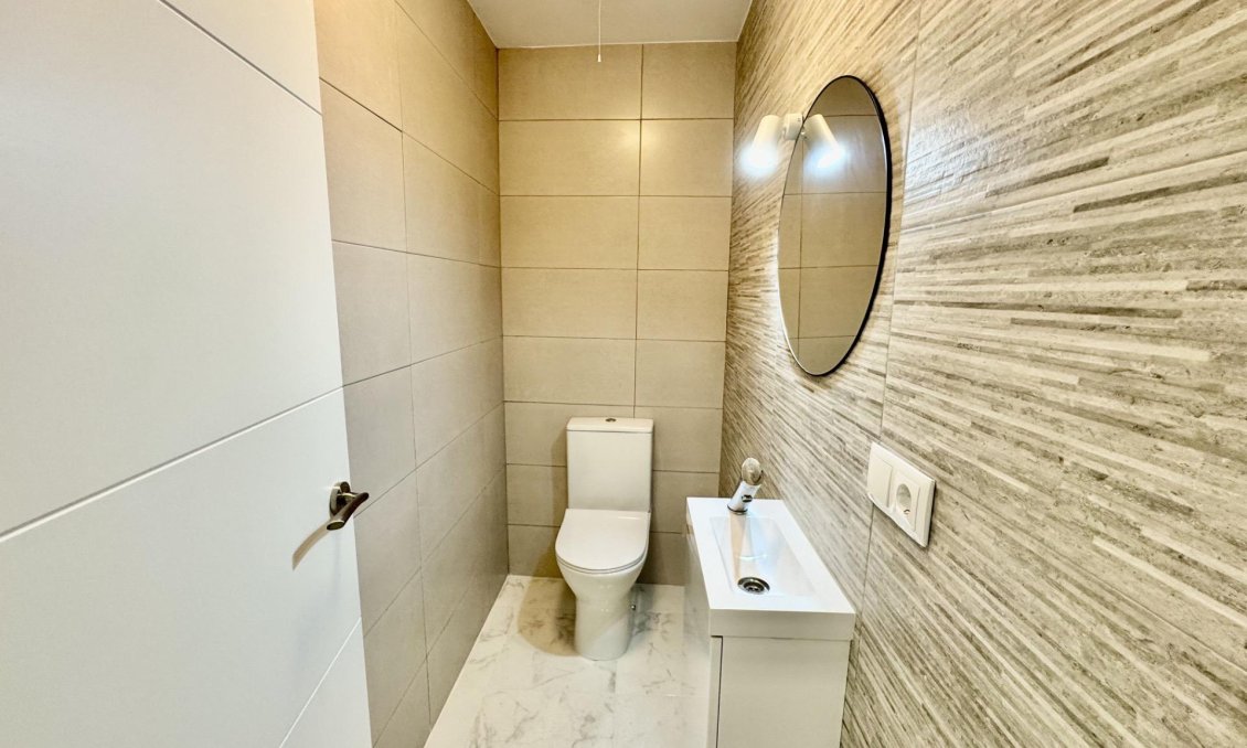 Wiederverkauf - Wohnung -
Torrevieja