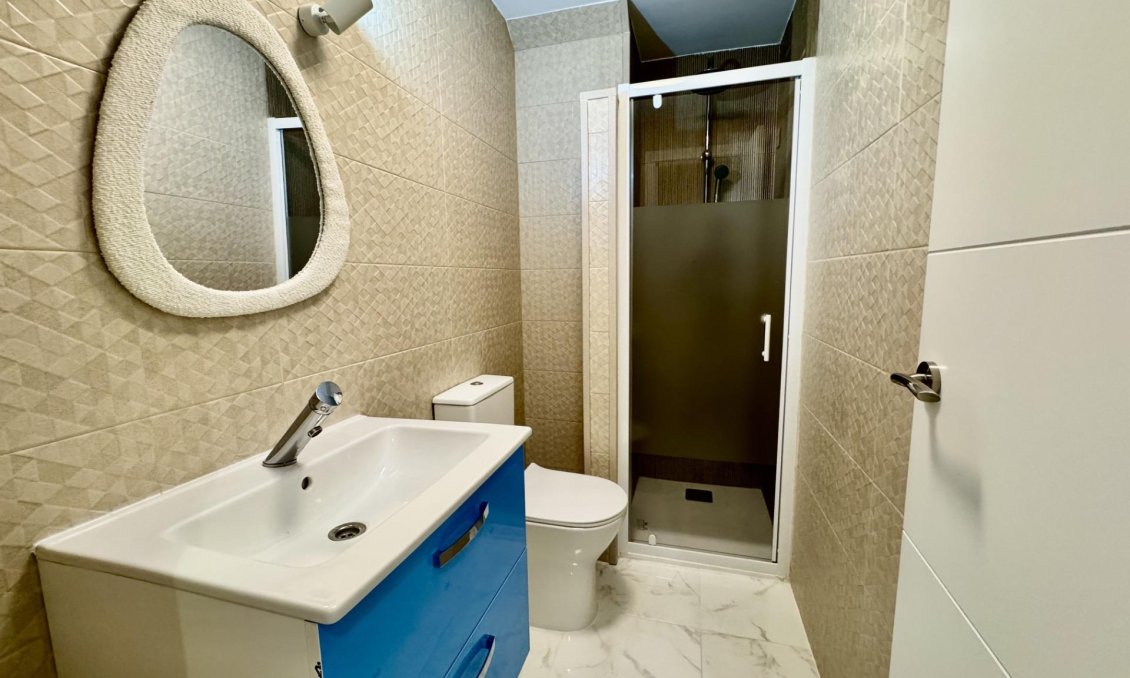 Wiederverkauf - Wohnung -
Torrevieja