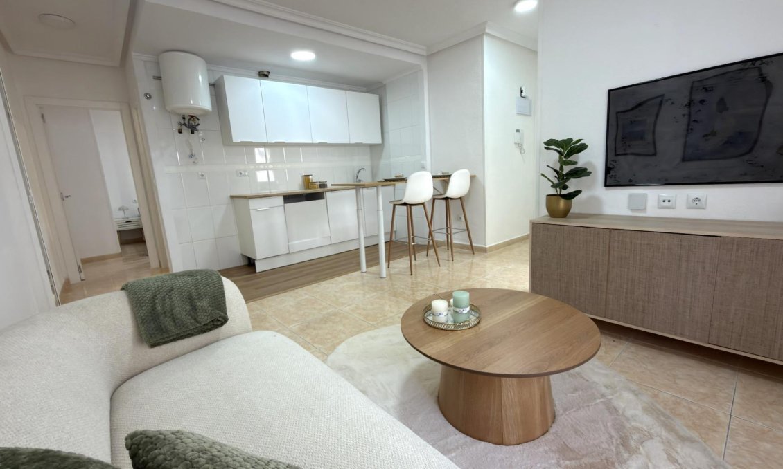 Revente - Appartement -
Torrevieja - Centro