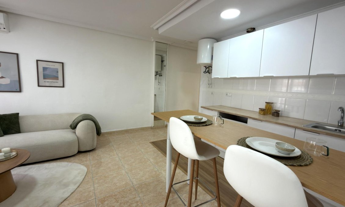 Revente - Appartement -
Torrevieja - Centro