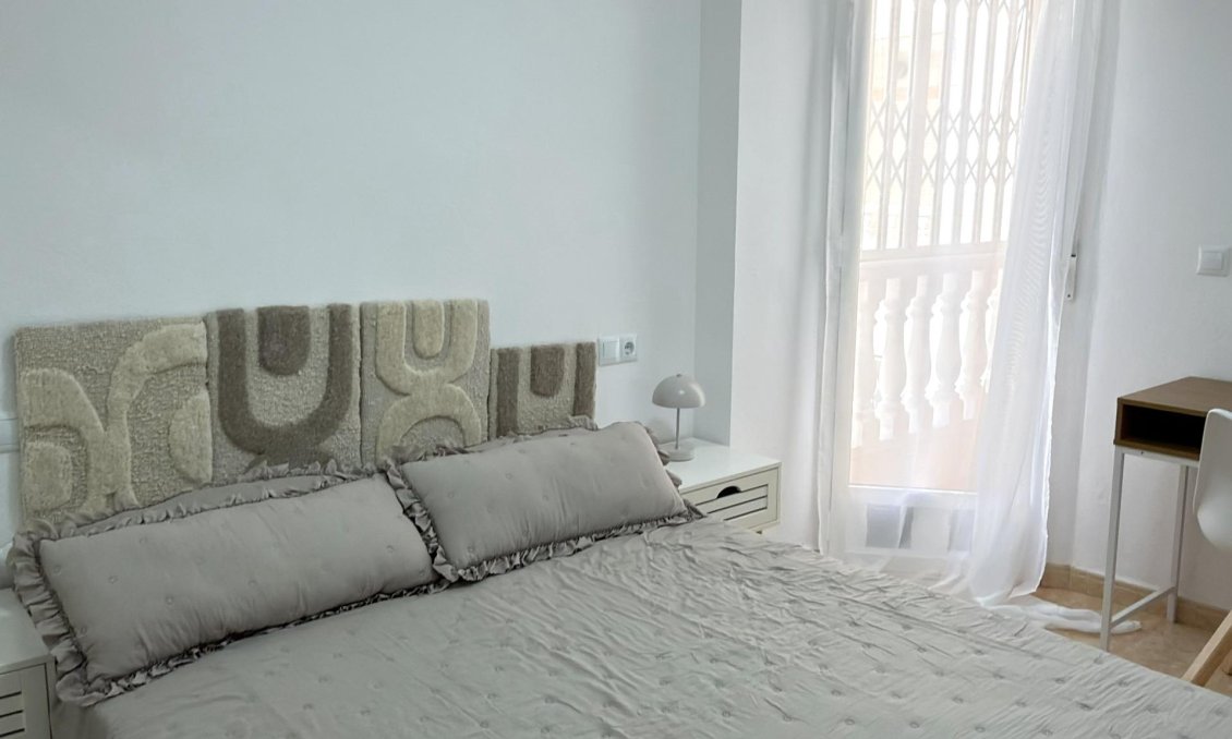 Revente - Appartement -
Torrevieja - Centro