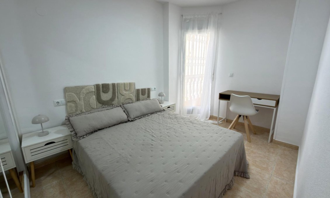 Revente - Appartement -
Torrevieja - Centro