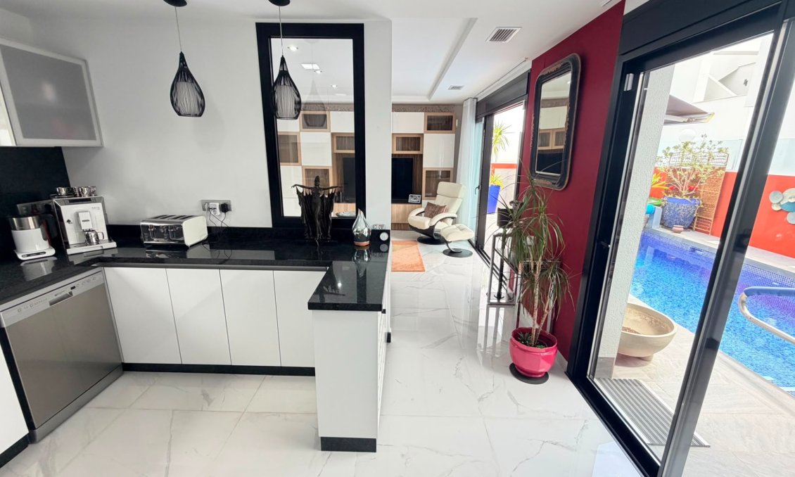 Revente - Villa -
Los Montesinos - Costa Blanca