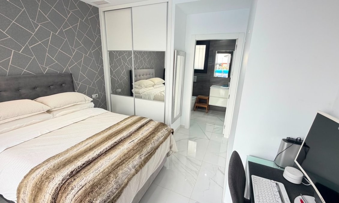 Revente - Villa -
Los Montesinos - Costa Blanca