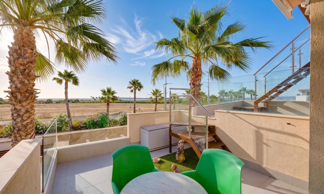 Revente - Villa -
Ciudad Quesada - Pueblo Bravo
