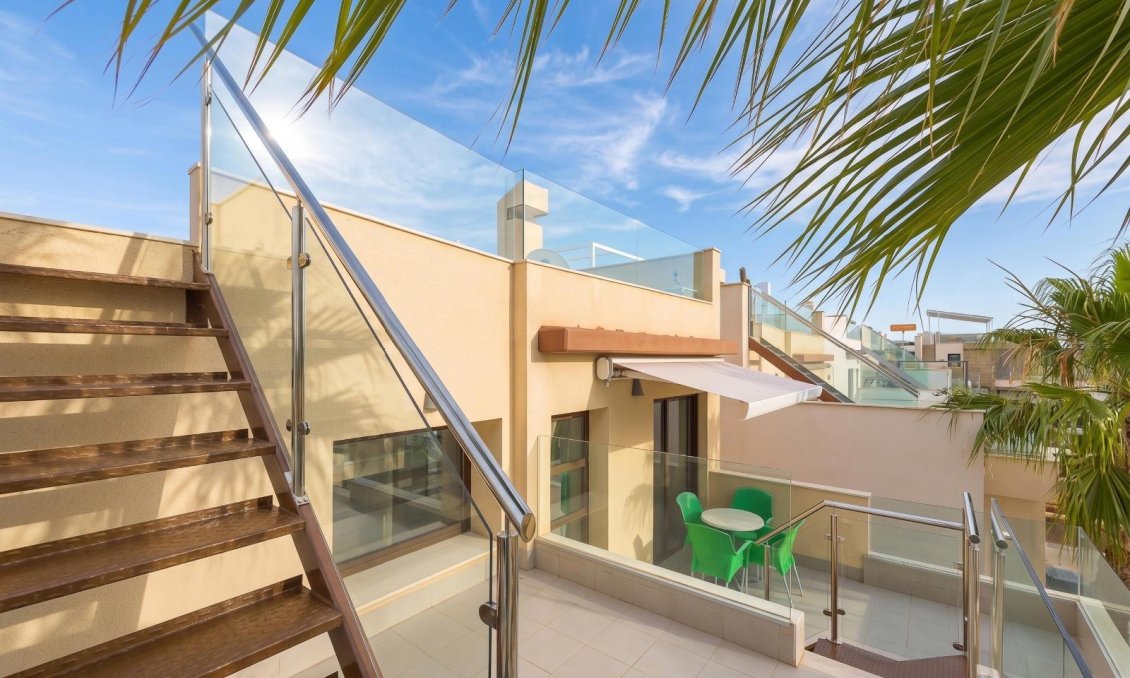 Revente - Villa -
Ciudad Quesada - Pueblo Bravo