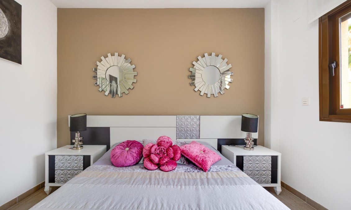 Revente - Villa -
Ciudad Quesada - Pueblo Bravo