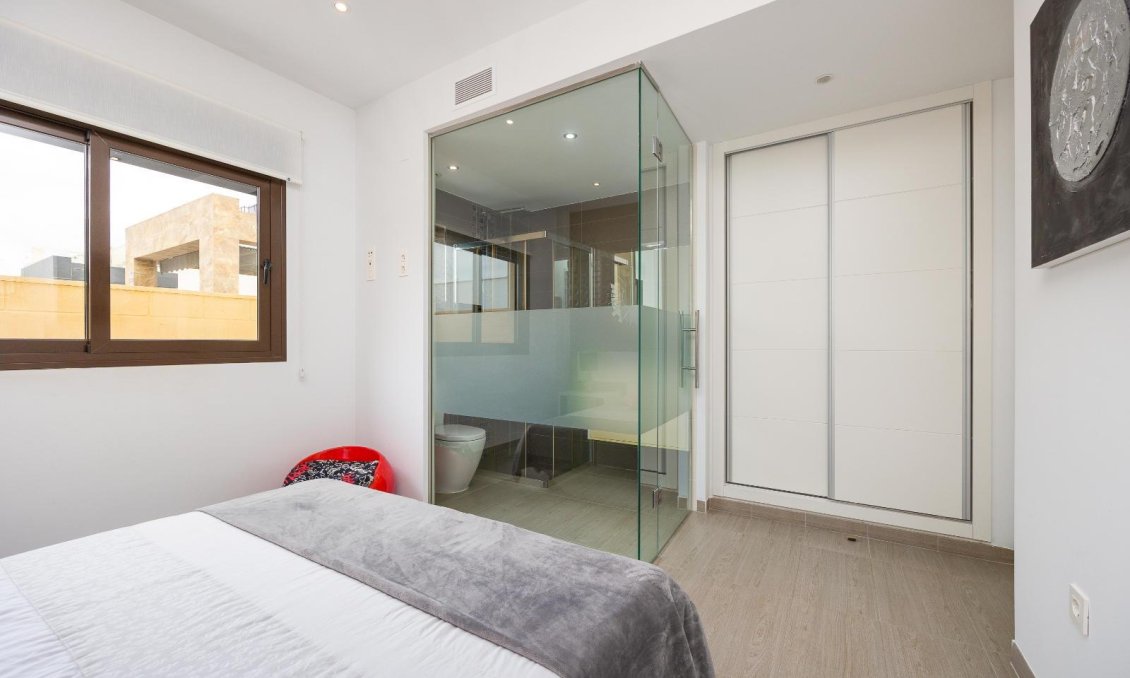 Revente - Villa -
Ciudad Quesada - Pueblo Bravo