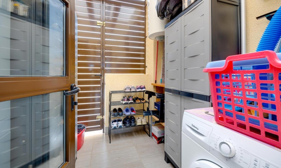 Revente - Villa -
Ciudad Quesada - Pueblo Bravo
