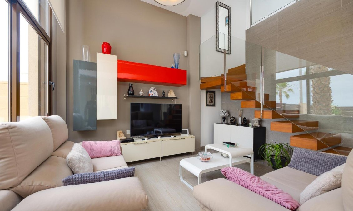 Revente - Villa -
Ciudad Quesada - Pueblo Bravo
