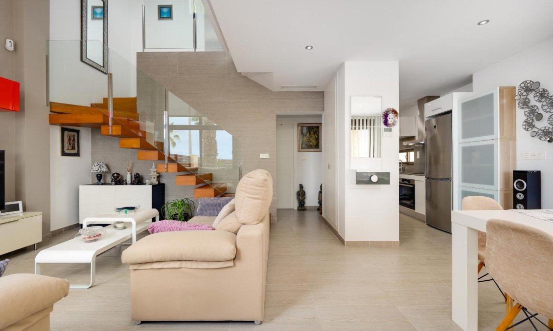 Revente - Villa -
Ciudad Quesada - Pueblo Bravo