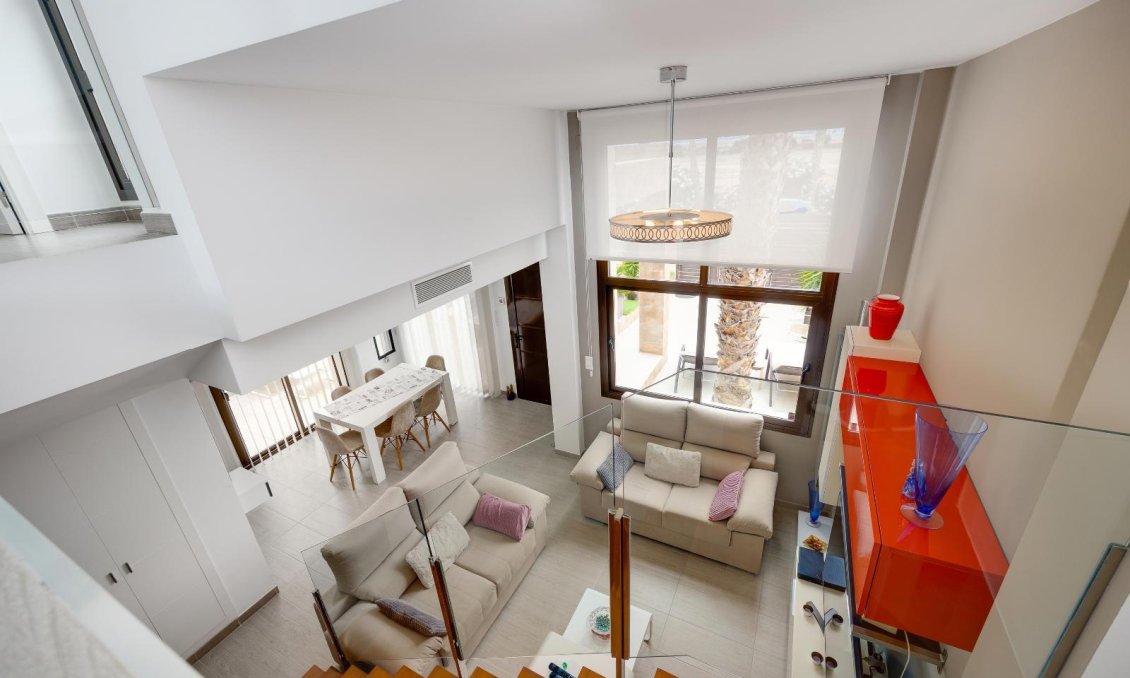 Revente - Villa -
Ciudad Quesada - Pueblo Bravo