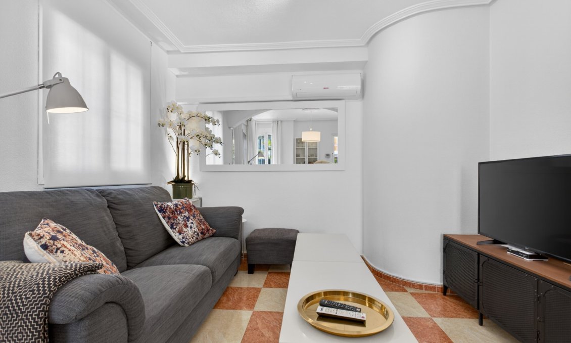 Revente - Villa -
Orihuela Costa - Costa Blanca