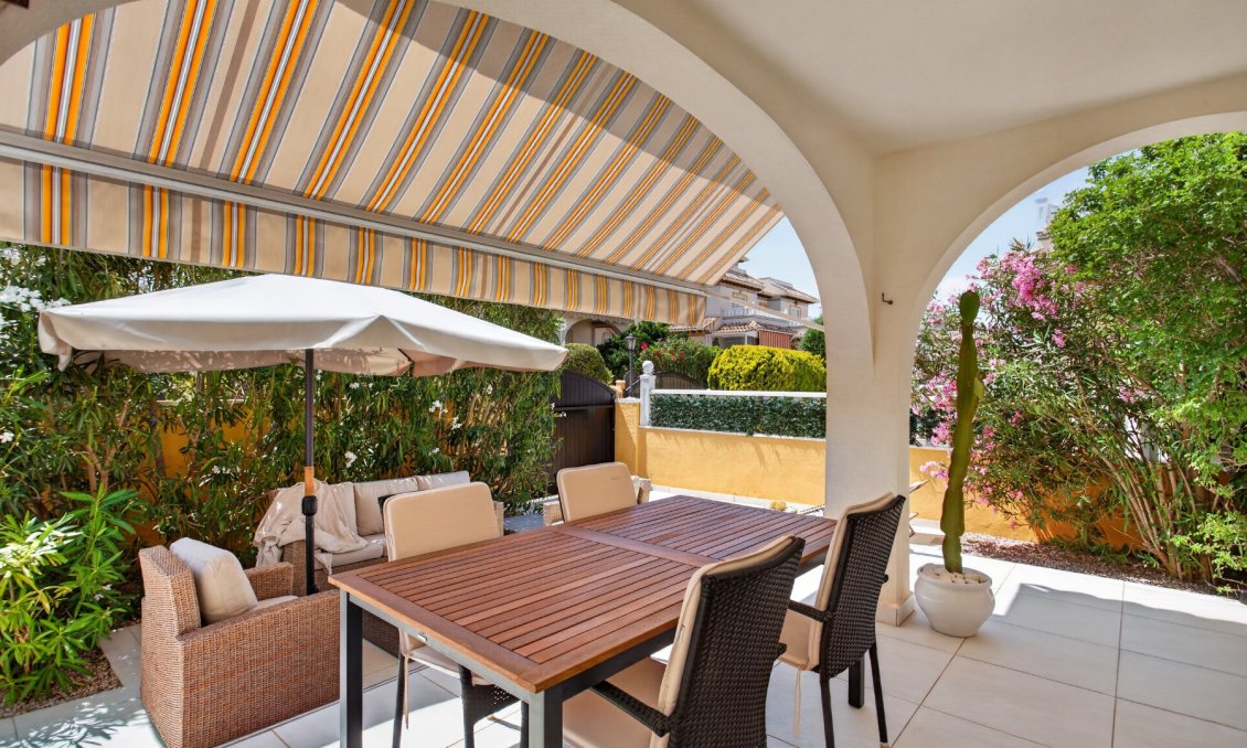 Revente - Villa -
Orihuela Costa - Costa Blanca