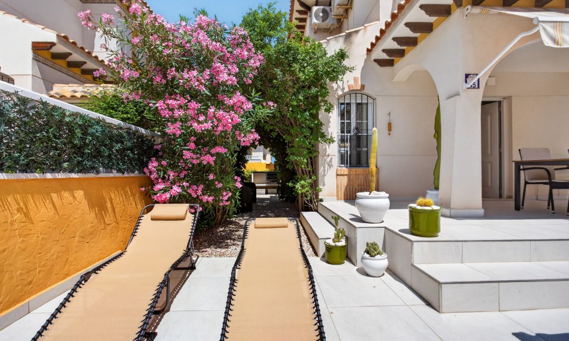 Revente - Villa -
Orihuela Costa - Costa Blanca