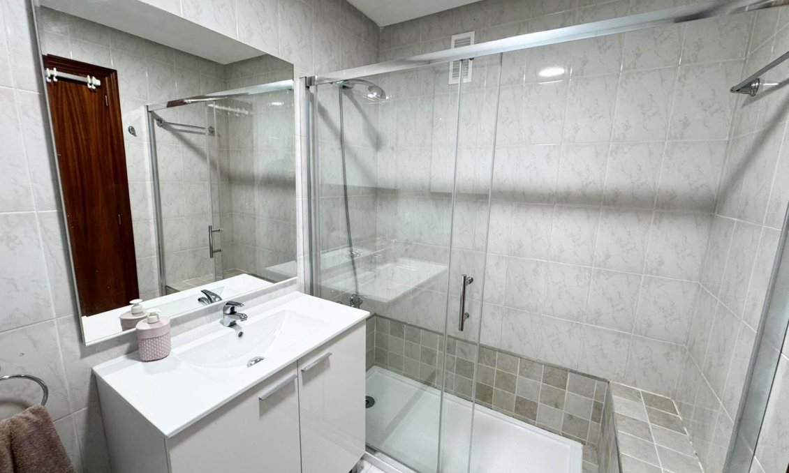 Revente - Appartement -
San Miguel de Salinas - Inland