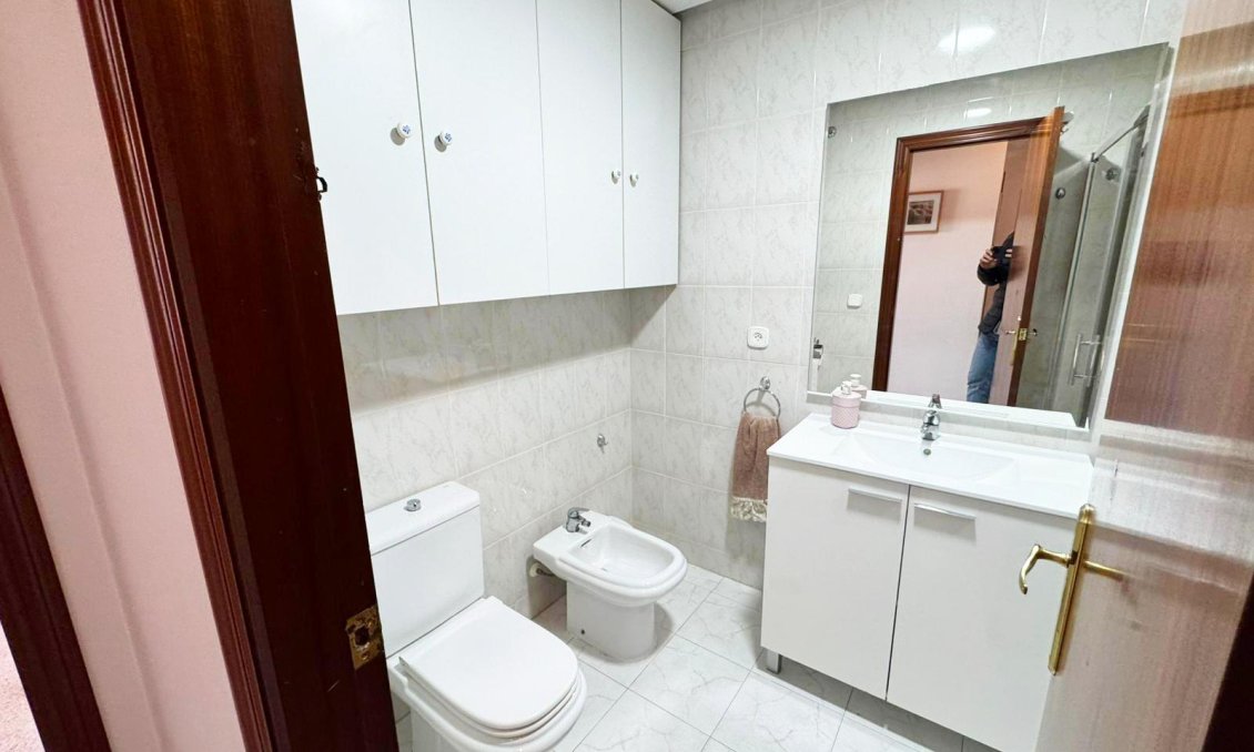 Revente - Appartement -
San Miguel de Salinas - Inland