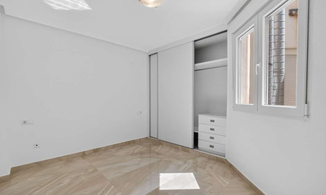Revente - Appartement -
Torrevieja - Costa Blanca