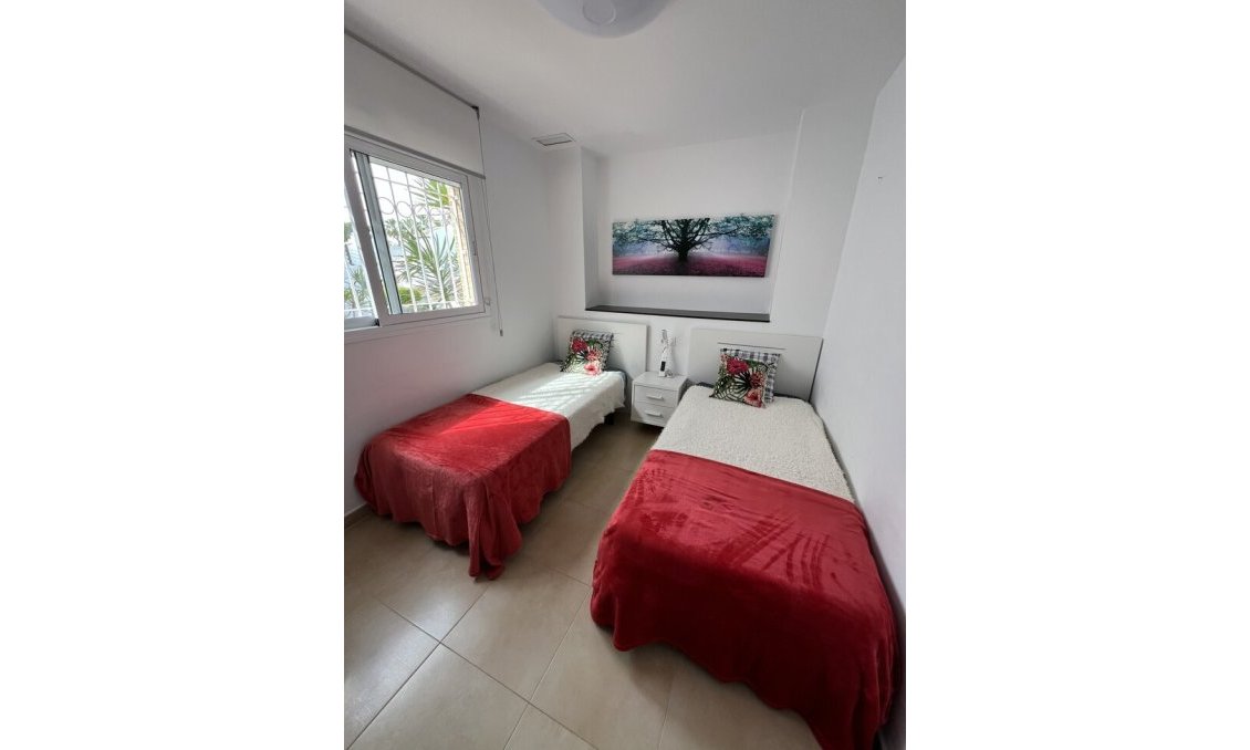 Revente - Appartement -
Orihuela Costa - Villamartín