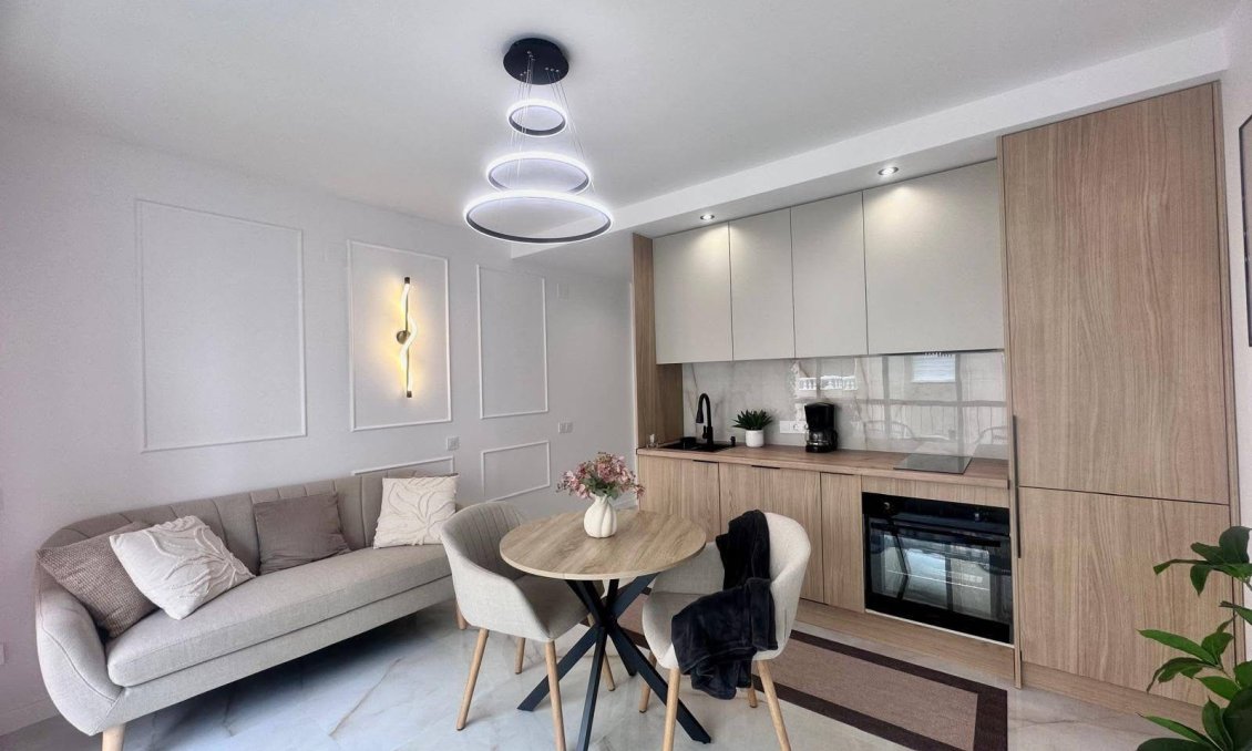 Revente - Appartement -
Torrevieja - Estacion De Autobuses