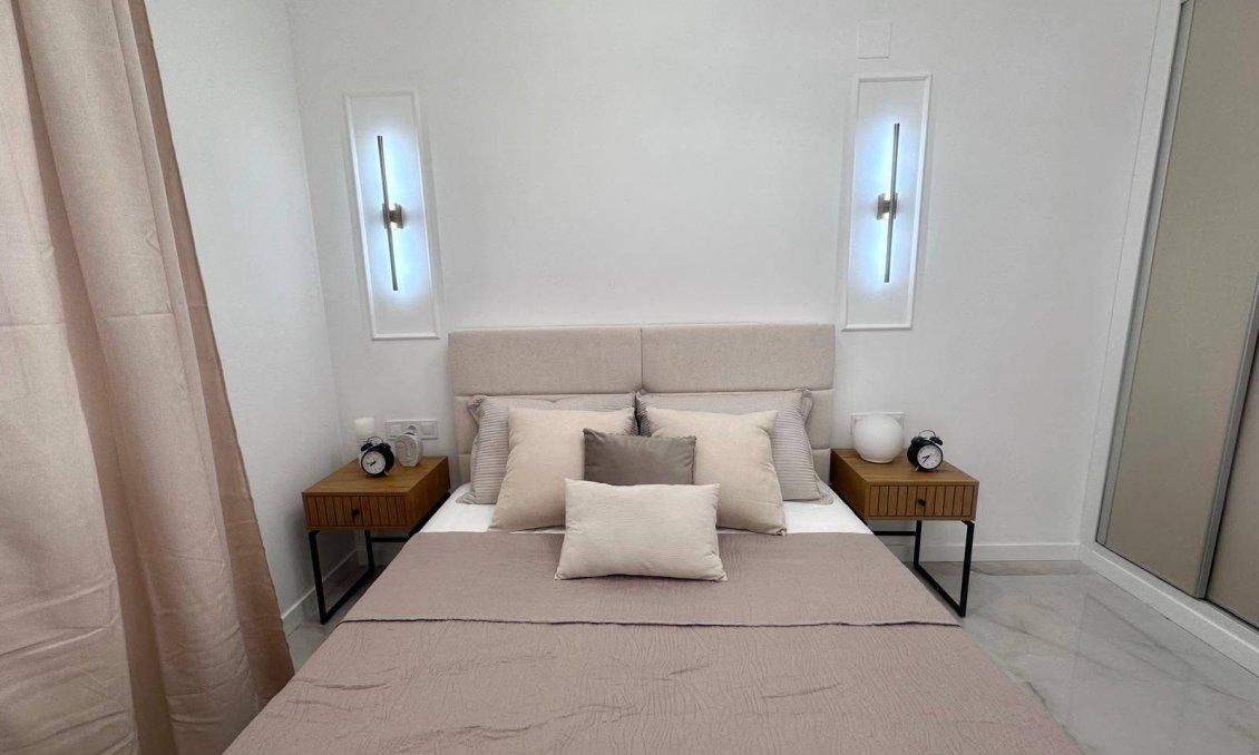 Revente - Appartement -
Torrevieja - Estacion De Autobuses
