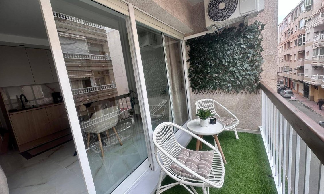 Revente - Appartement -
Torrevieja - Estacion De Autobuses