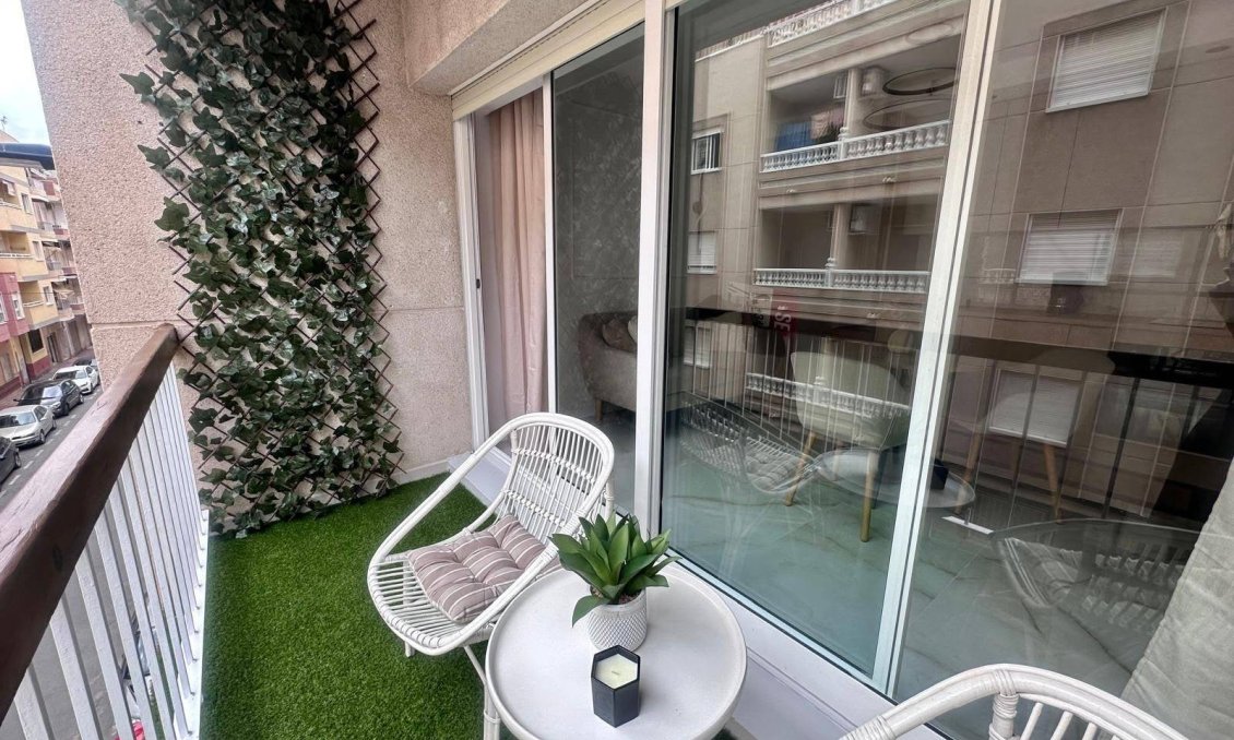 Revente - Appartement -
Torrevieja - Estacion De Autobuses